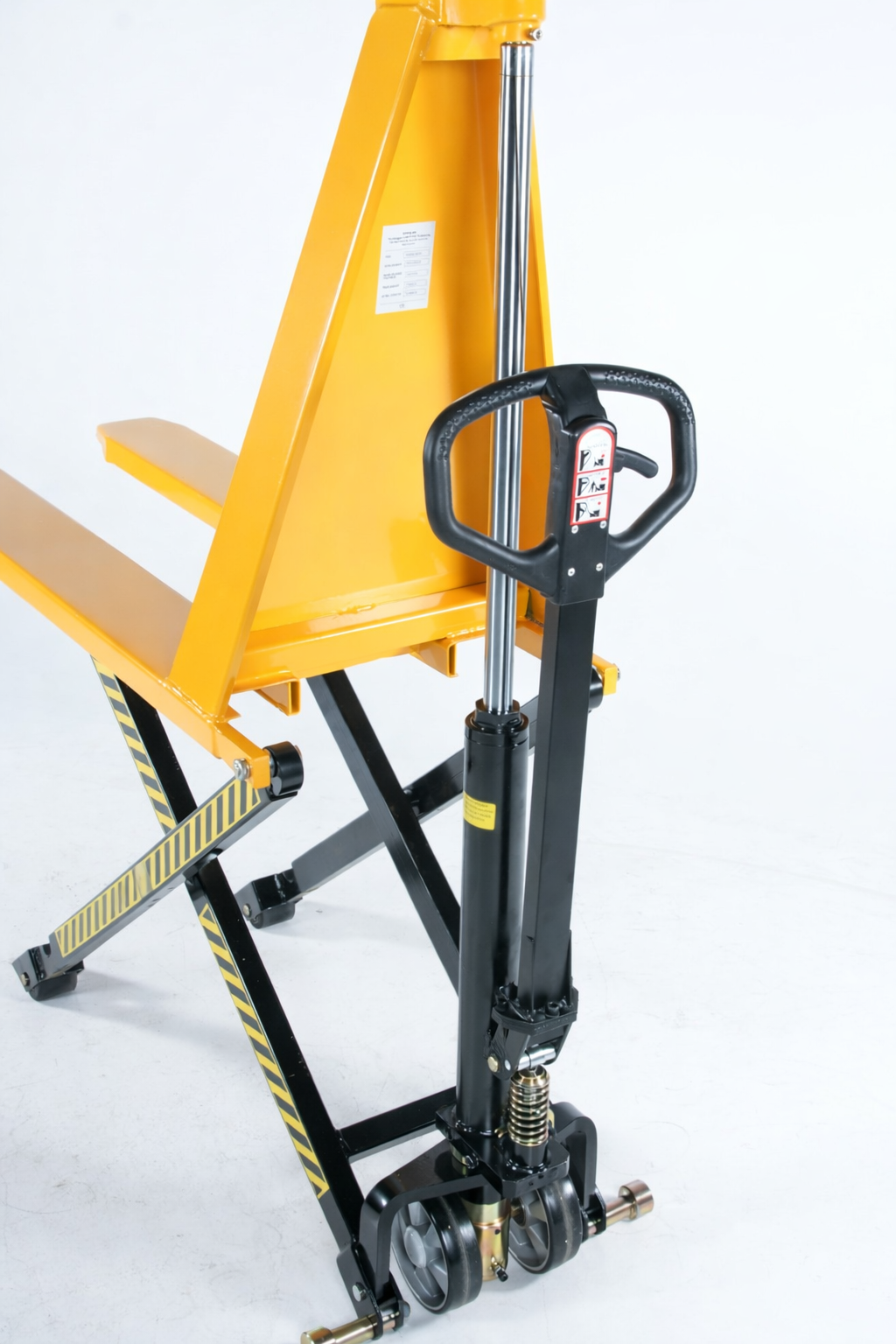 Rankinis žirklinis palečių keltuvas