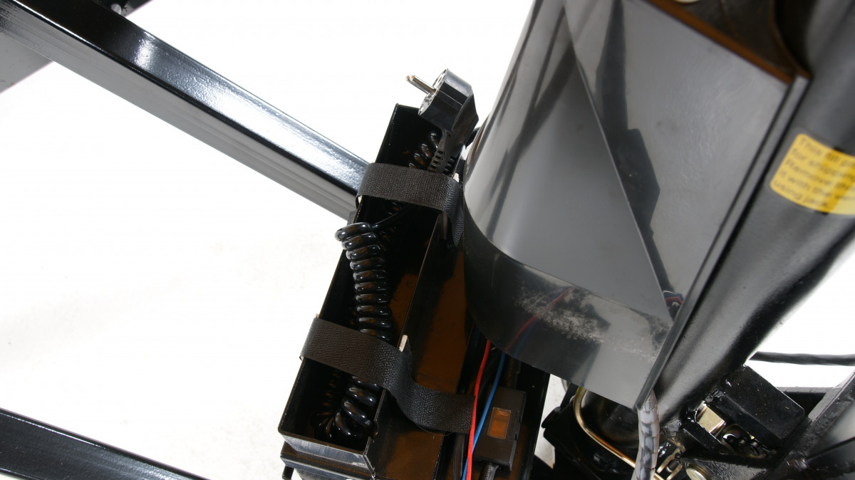 Elektrinis žirklinis palečių keltuvas