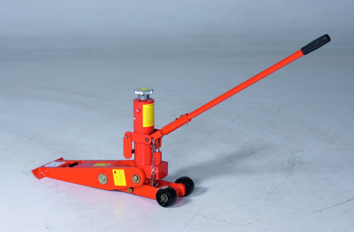 Hidrauliniai domkratai su žnyplėmis